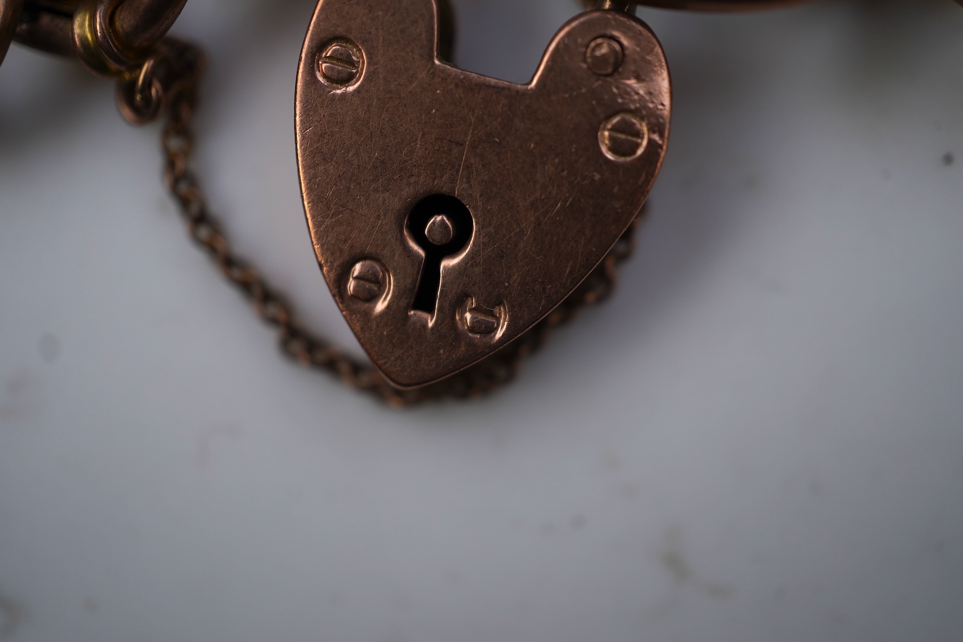 A late Victorian 9ct gold bracelet, circa 1900